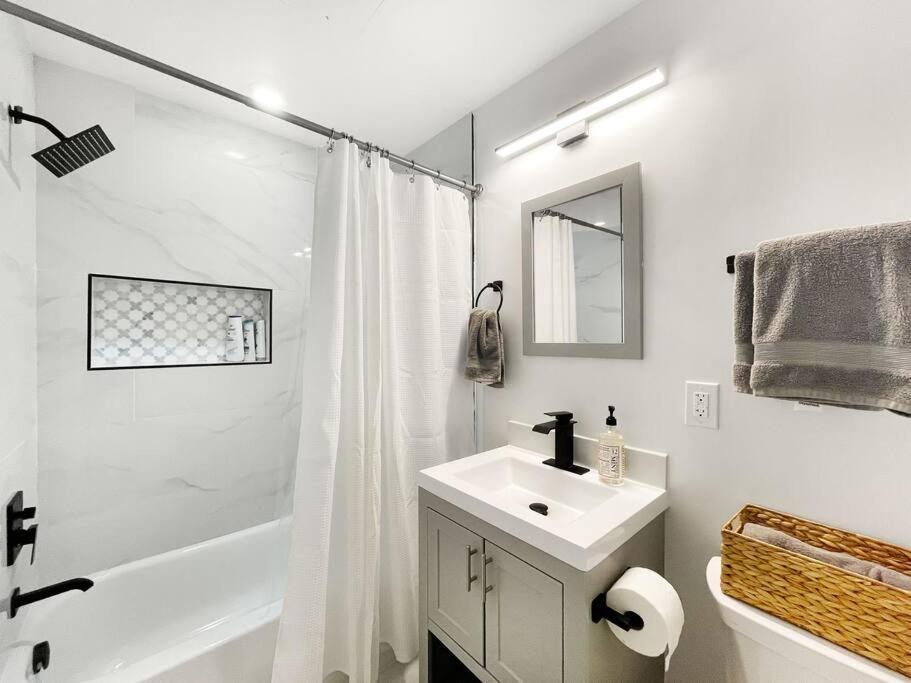 Classy Capitol Hill Apt, Steps From Dc Attraction Washington Extérieur photo